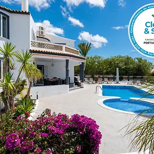 casa-laranja-three-bedroom-villa.hotelaalgarve.com/
